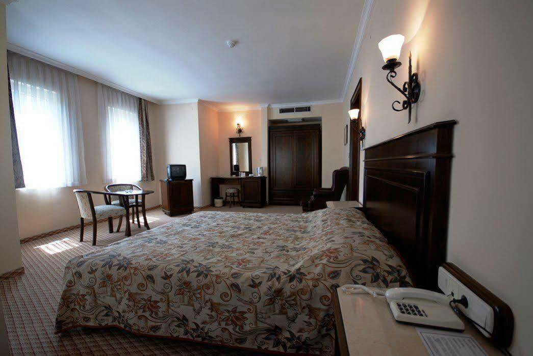 Montania Town Hotel Mudanya Exterior foto